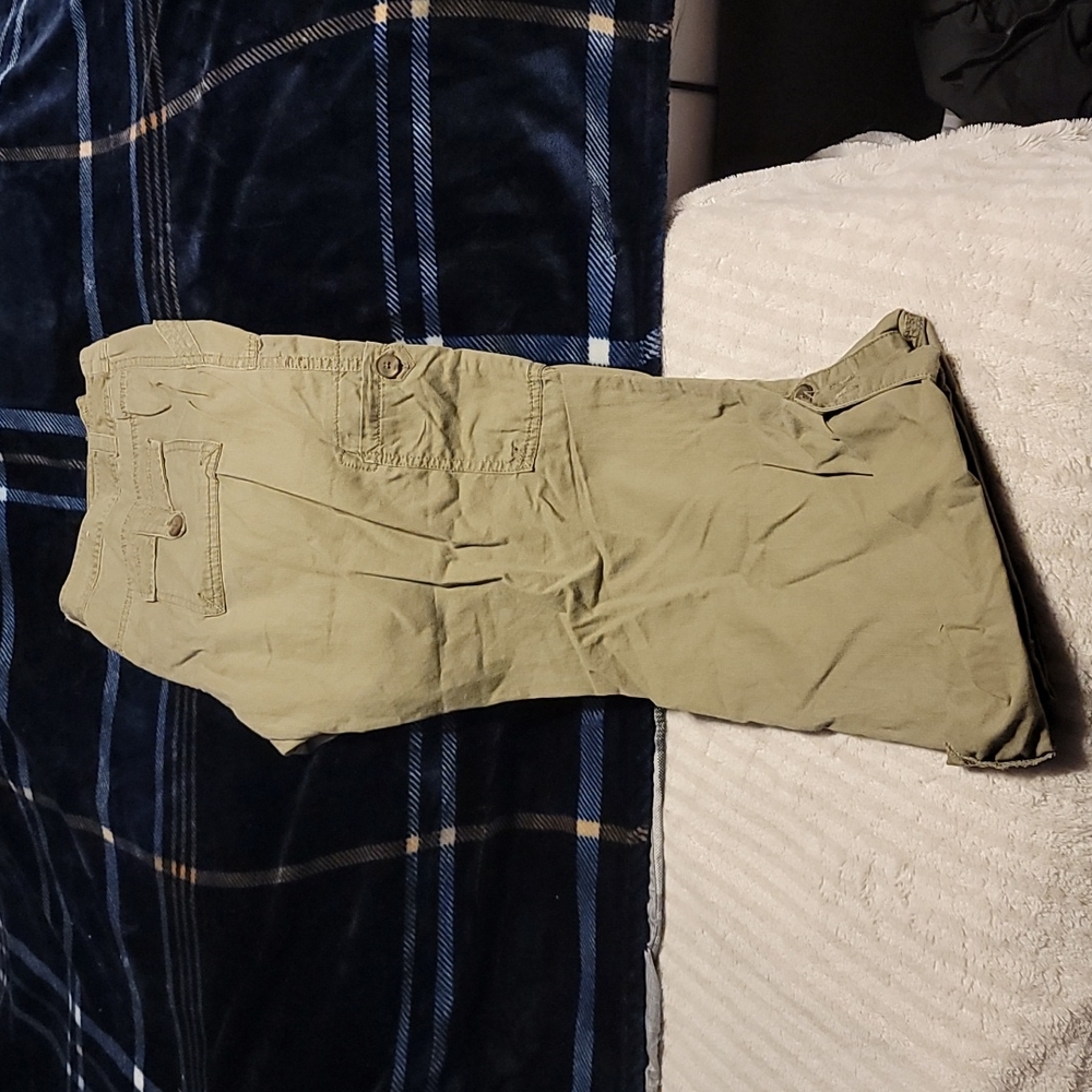 Capri pants